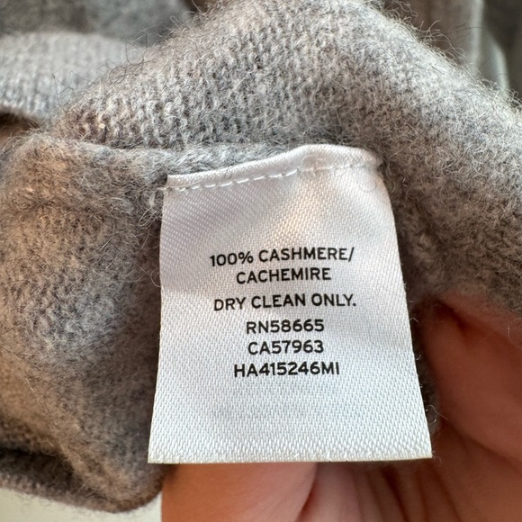 Halogen 100% Cashmere Heather Gray V-Neck Women's Sweater - Picture 5 of 5